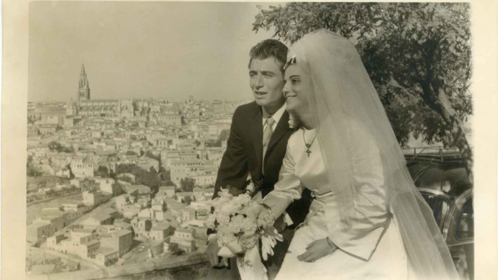 Fotografía de una pareja de novios realizada el 12 de noviembre de 1967. ARCHIVO MUNICPAL DE TOLEDO