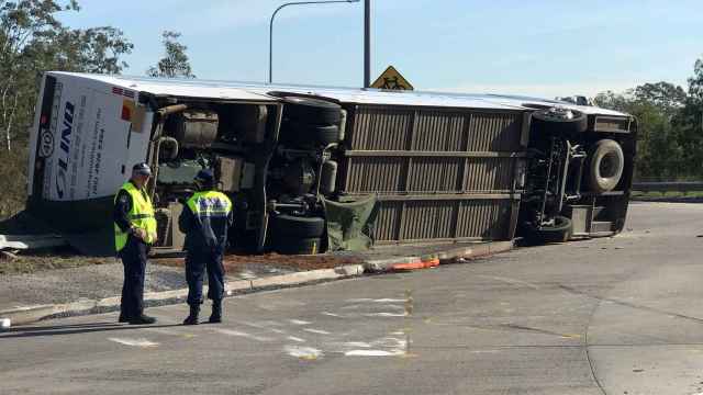 Imagen del autobús accidentado en la localidad de Greta (Australia).