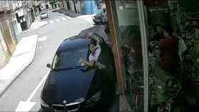 Un ciudadano español, abordo de un BMW, atropella a varias personas a la salida de un súper en Archena.
