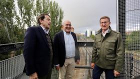 Alberto Núñez Feijóo junto a Mañueco y Carnero en su visita a Valladolid durante la pasada campaña