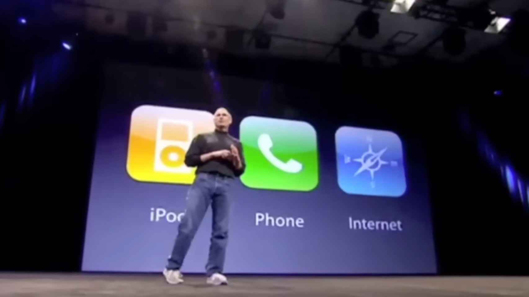 Steve Jobs in the presentation of the original iPhone