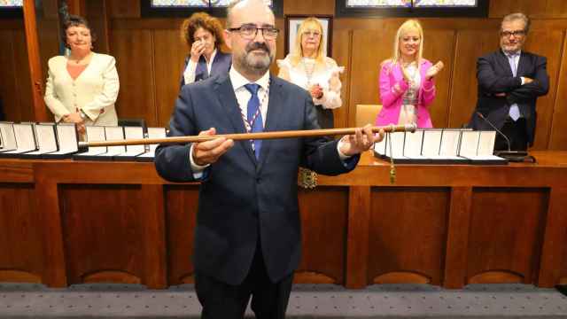 El ‘popular’ Marco Morala se convirtió hoy en el nuevo alcalde de Ponferrada