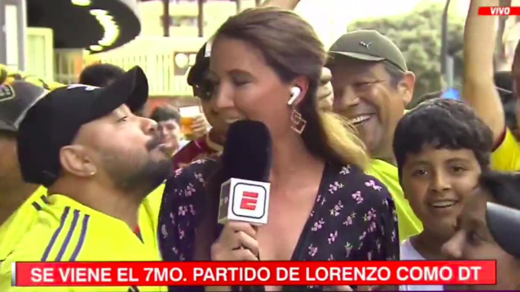 La aplaudida reacción de la periodista Gemma Soler tras el intento de beso de un aficionado de Colombia