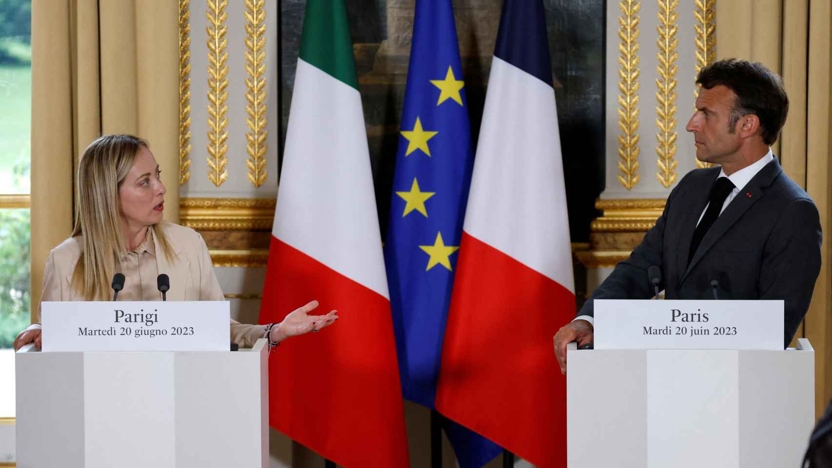 Giorgia Meloni y Emmanuel Macron, durante su rueda de prensa conjunta este martes en París