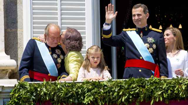 La reina Sofía tuvo un curioso gesto con Juan Carlos el día que su hijo se convirtió en Rey de España.