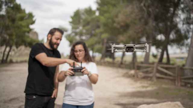 Sin foto no hay historia: el Máster de Periodismo de EL ESPAÑOL enseñará también a manejar drones