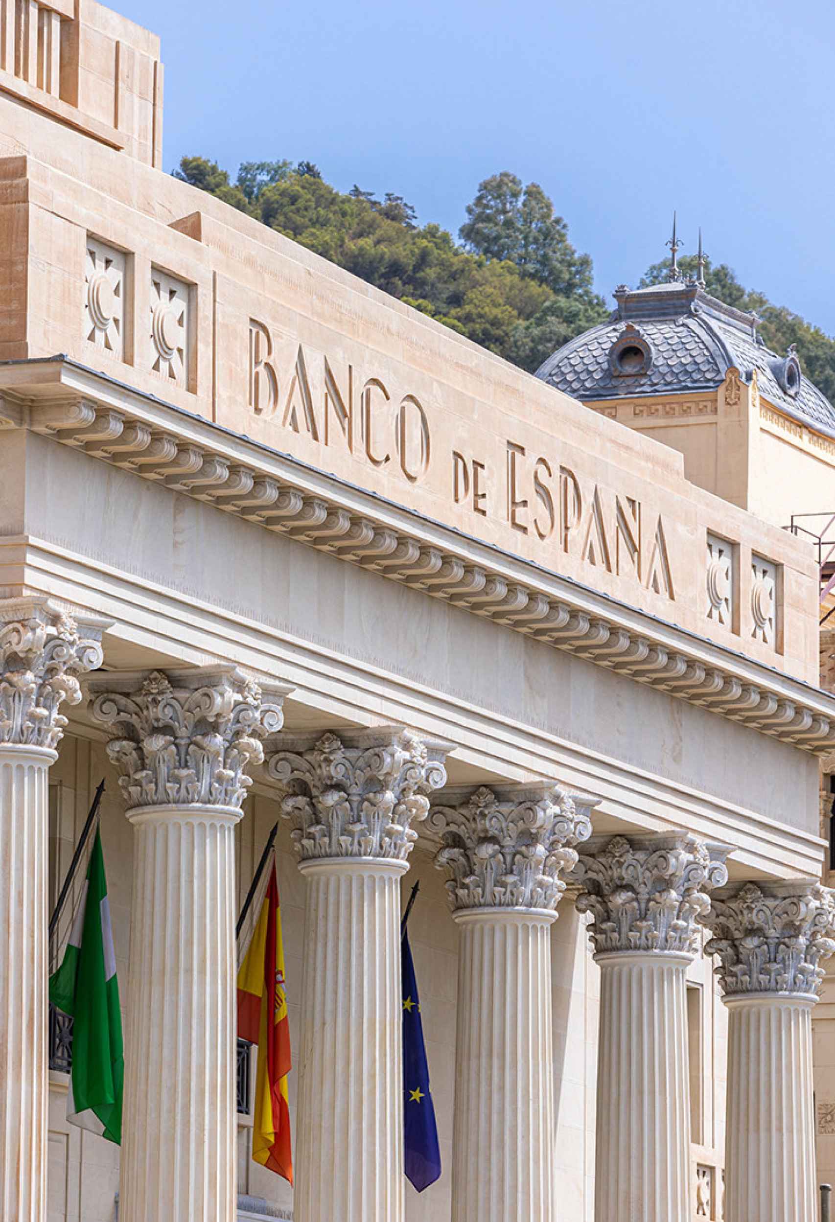 Detalle del exterior del Banco de España en Málaga.