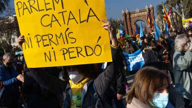 Manifestación en defensa de la enseñanza monolingüe en catalán.