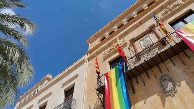Este 2023 la bandera arcoíris volverá al Ayuntamiento de Elche como lo hizo en 2022.
