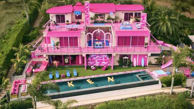 Así es la Dream House, la mansión de 'Barbie' a la que tu también te podrás mudar este verano