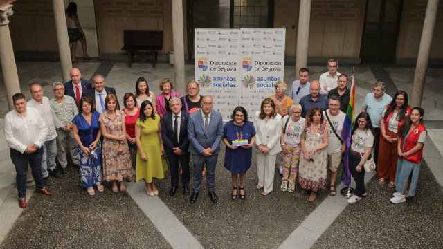 La Diputación de Segovia conmemora el Dia Internacional Orgullo LGTBI