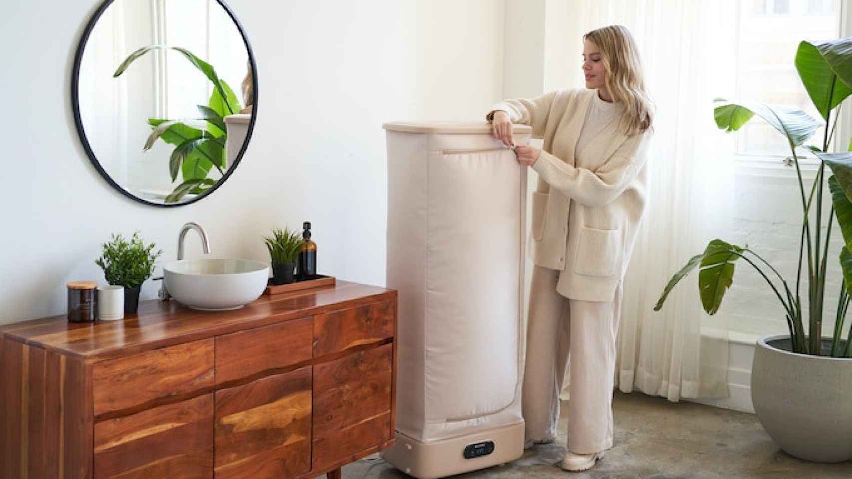 Este armario portátil limpia, seca y plancha tu ropa con vapor para ahorrar  agua y tiempo