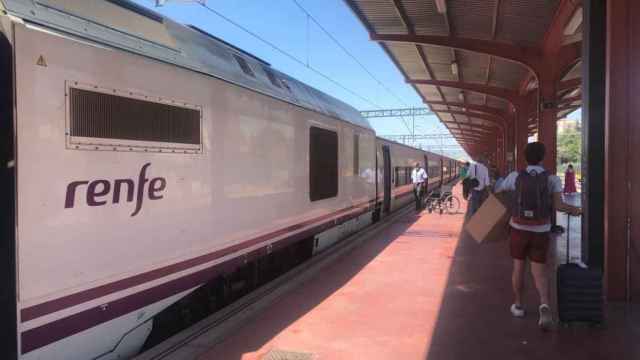 Tren de Renfe en la estación de Chamartín de Madrid