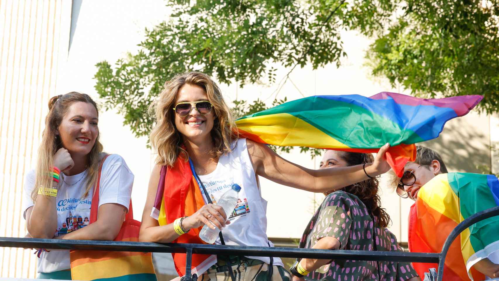 De Sandra Barneda a Luján Argüelles y Alejandro Amenábar: los famosos toman Madrid en la marcha del Orgullo LGBTI+