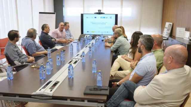 Reunión del Cabildo de Fuerteventura con los empresarios locales.