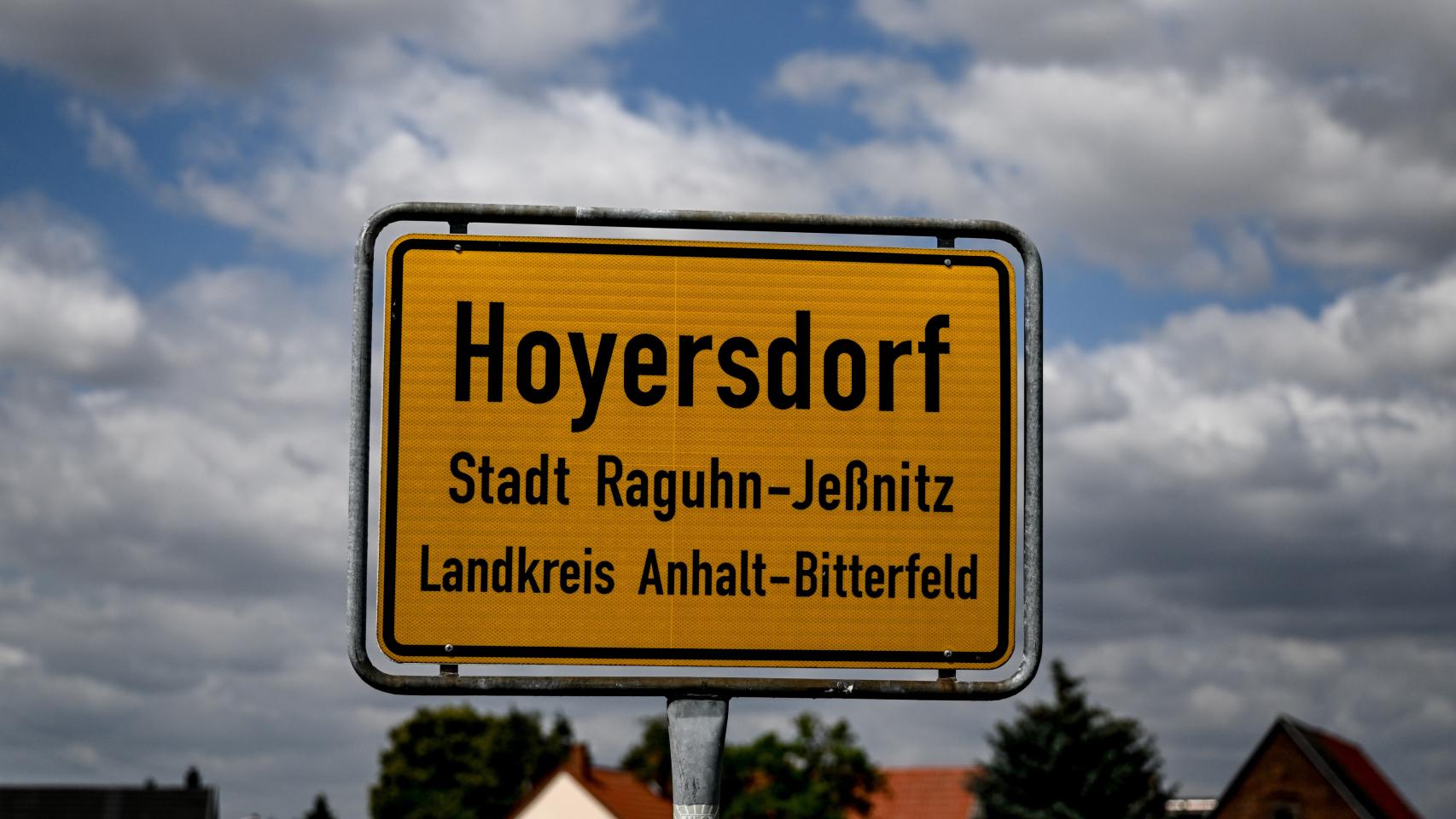 The sign at the entrance to Hoyersdorf in Raguhn-Jeßnitz, a municipality in the German region of Saxony-Anhalt.