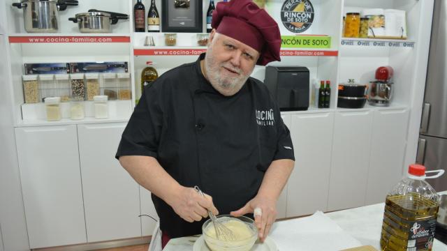 Javier Romero en su cocina.