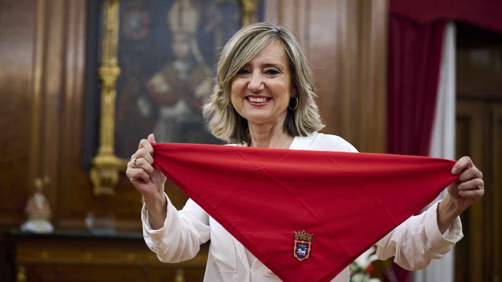 Cristina Ibarrola, en su despacho del Ayuntamiento de Pamplona, la noche del chupinazo.