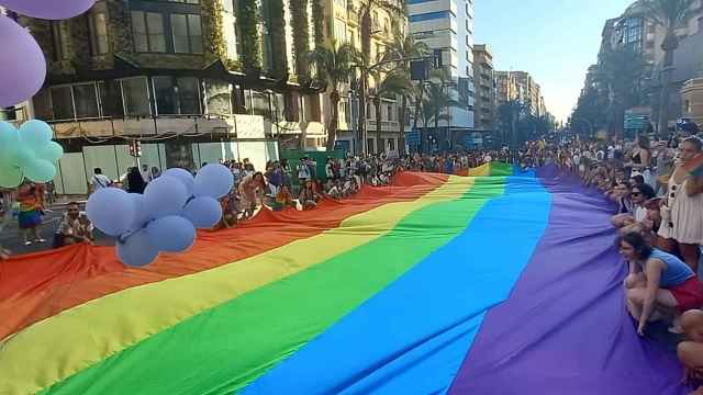 El recorrido en 2022 de la manifestación del Orgullo LGTBI por Alfonso el sabio pendiente de las obras.