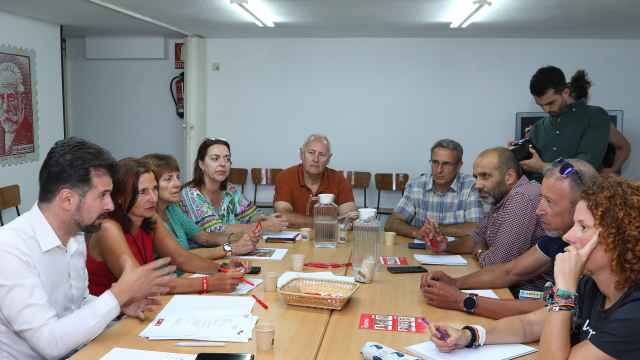 Luis Tudanca durante la reunión con las organizaciones sindicales de la provincia de Palencia