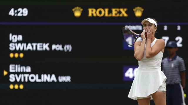 Elina Svitolina celebra su victoria contra Swiatek en Wimbledon