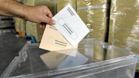 He votado por correo, ¿puedo ir a las urnas de forma presencial el 23 de julio?