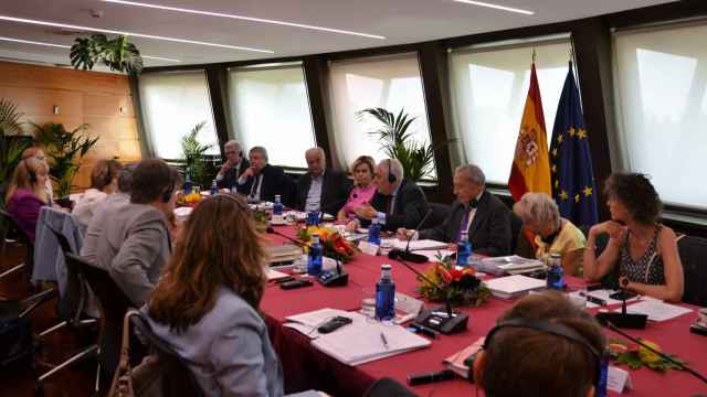 El presidente del TC español, Cándido Conde-Pumpido, interviene durante el seminario con el TC alemán celebrado en Madrid./
