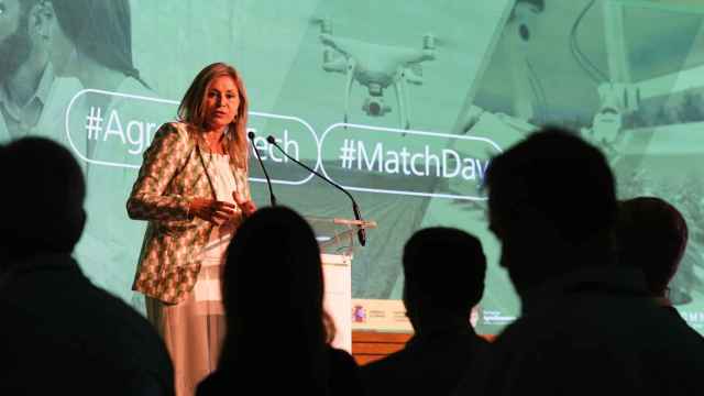 Olga García, directora territorial de la Comunidad Valenciana y Región de Murcia de CaixaBank, durante su intervención en el 'Match Day'.