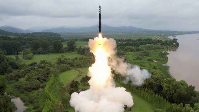 Lanzamiento del misil Hwasong-18 en Corea del Norte este jueves.