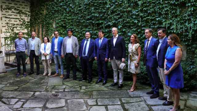 Alfonso Fernández Mañueco, junto a candidatos del PP y empresarios salmantinos