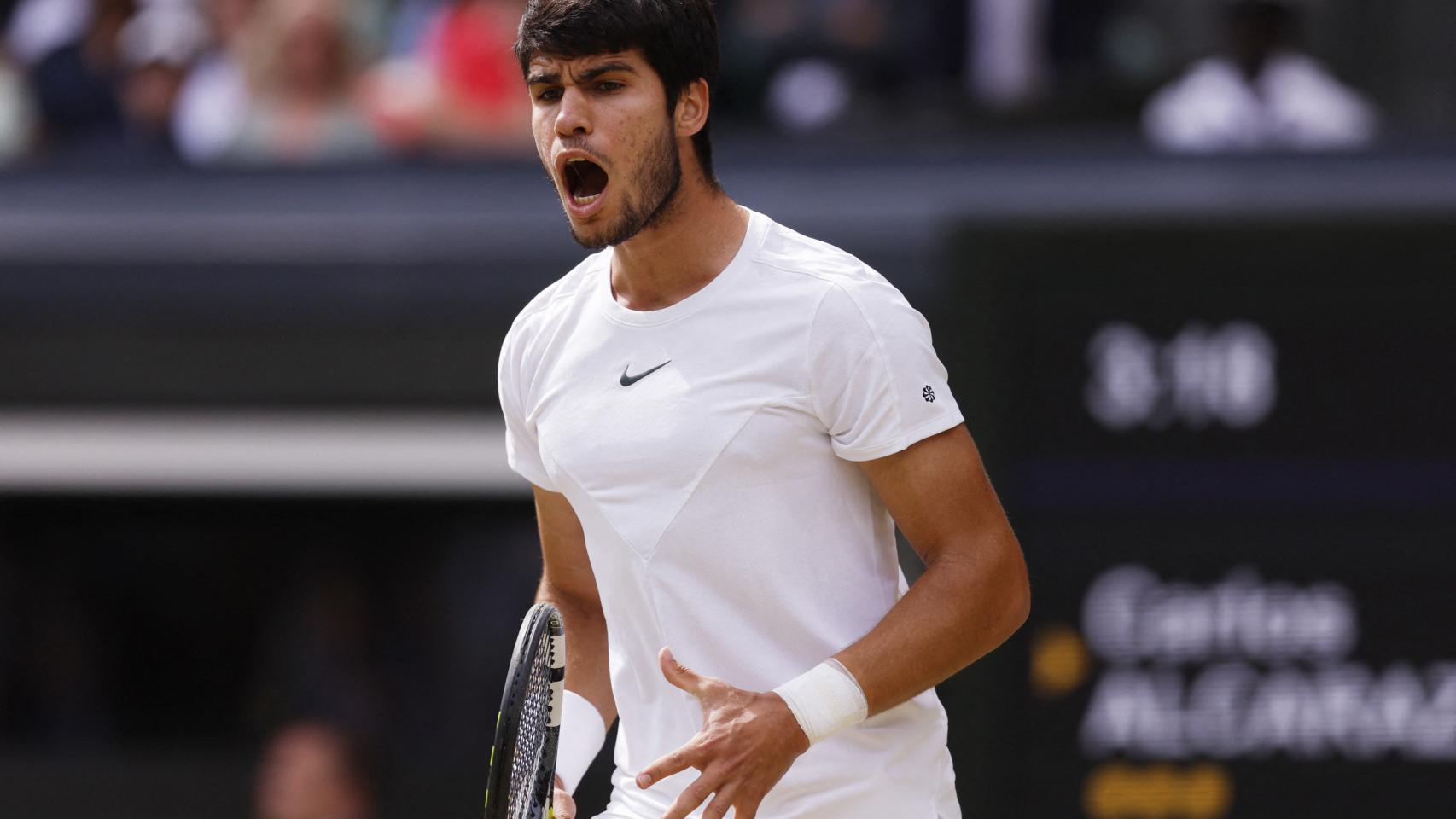 Jovem espanhol destrona Djokovic e faz história em Wimbledon