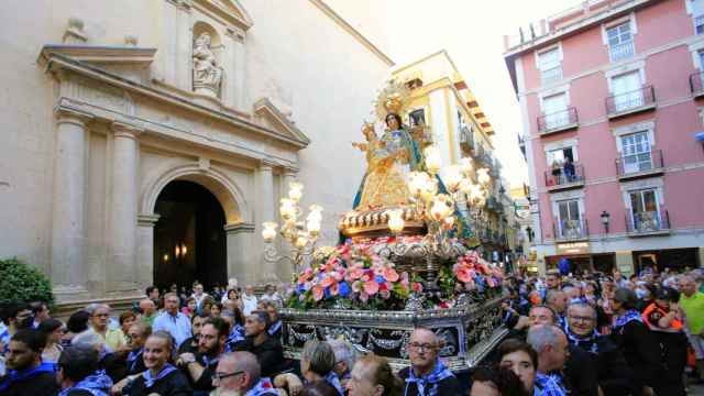 La Virgen del Remedio en una procesión.