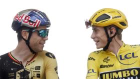 Wout van Aert y Jonas Vingegaard, en el Tour de Francia