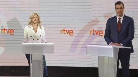 Los candidatos a la presidencia del Gobierno, Yolanda Díaz y Pedro Sánchez, en el debate de RTVE.