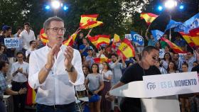 El líder del Partido Popular y candidato a la Presidencia del Gobierno, Alberto Núñez Feijóo, durante un acto de campaña electoral en Madrid.