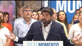 López Miras, este viernes, en el Cuartel de Artillería de Murcia, haciendo balance de la campaña de las elecciones generales.