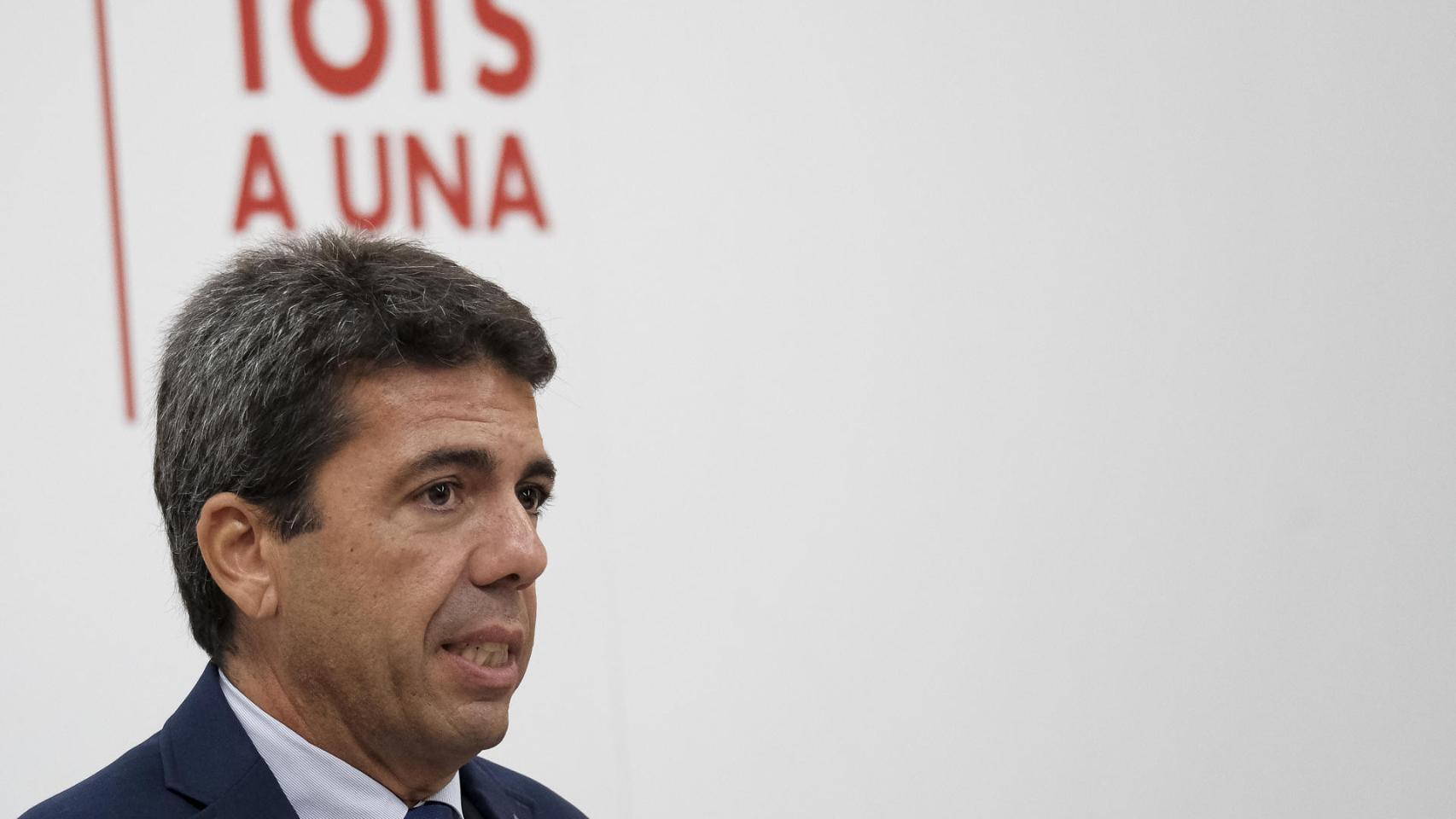 Carlos Mazón garantizará por ley la exención del valenciano en las