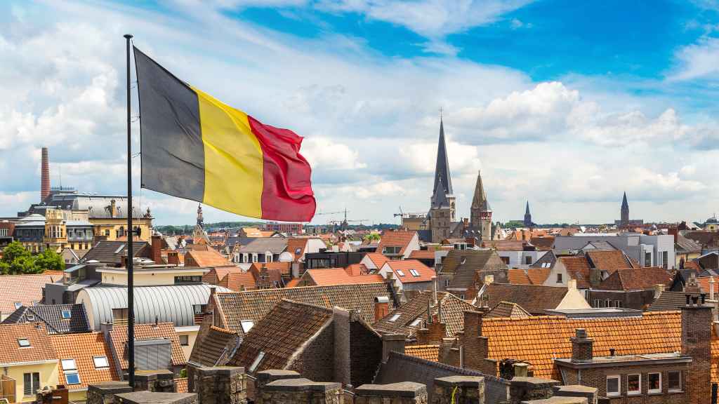 Descubre por qué Bélgica tiene la bandera del revés desde 1831.