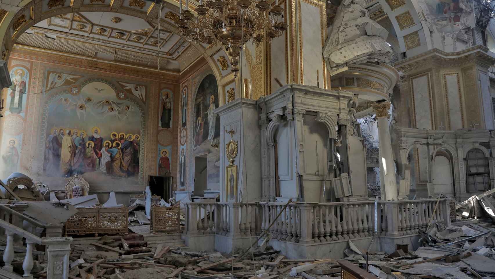 Catedral de la Transfiguración dañada por el ataque ruso en Odesa.