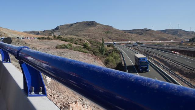 Imagen de la inauguración de un tramo de la A-15.