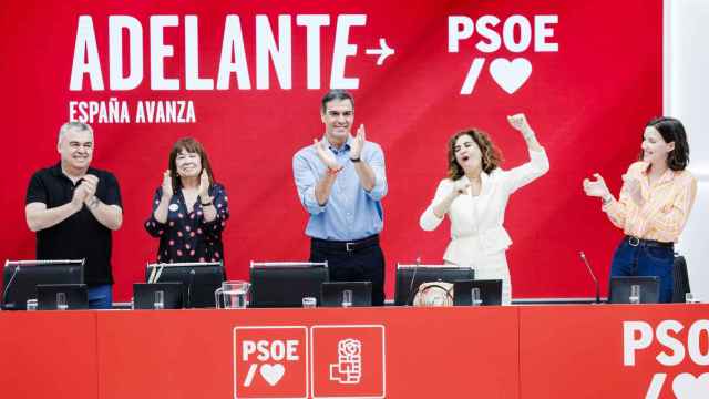 La dirección ejecutiva del PSOE, este lunes. En el centro, Pedro Sánchez, presidente delGobierno en funciones.
