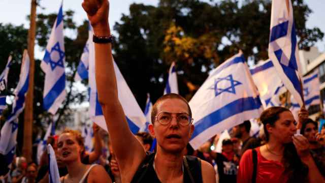 Manifestantes protestan contra la reforma judicial de Benjamin Netanyahu,  el pasado jueves en Tel Aviv.