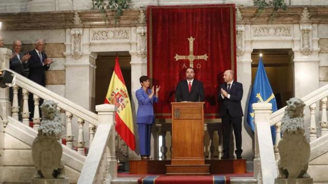 El socialista Adrián Barbon, este jueves durante su investidura como presidente del Principado de Asturias.