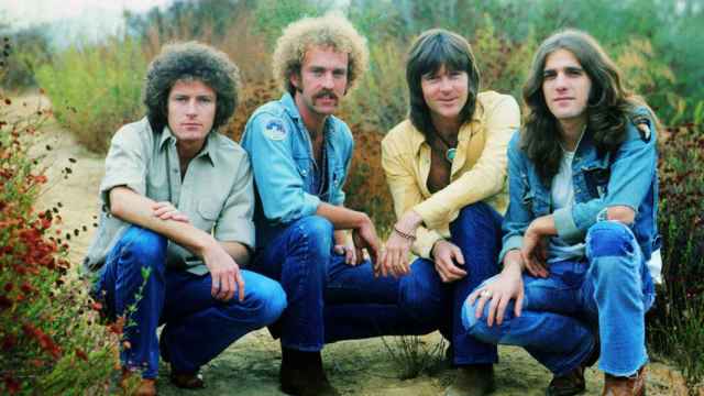 Randy Meisner (3º por la izquierda), junto a la formación original de The Eagles. Foto: archivo de la banda.