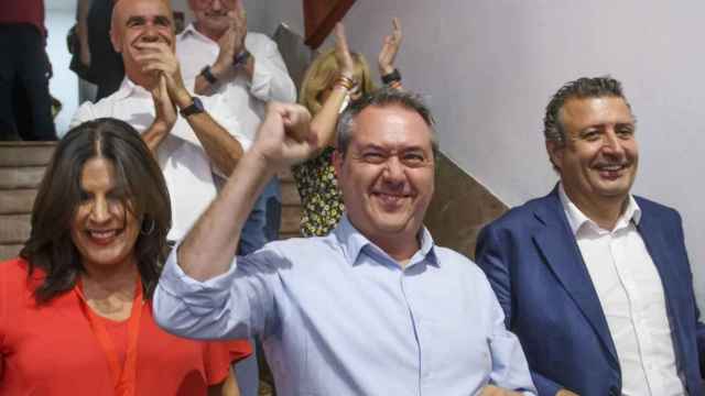 El secretario general del PSOE andaluz, Juan Espadas, celebrando los resultados de 23-J.