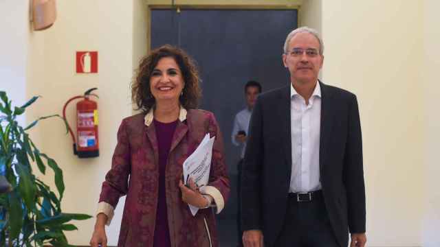 María Jesús Montero con Jesús Gascón, ministra y secretario de Estado de Hacienda, respectivamente.