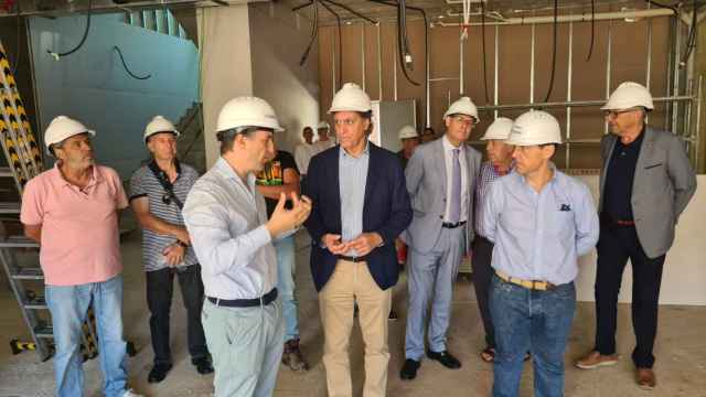 El alcalde de Salamanca visita las obras del nuevo centro de mayores de Chamberí