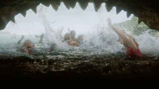 Fotograma de la película Megalodón 2.