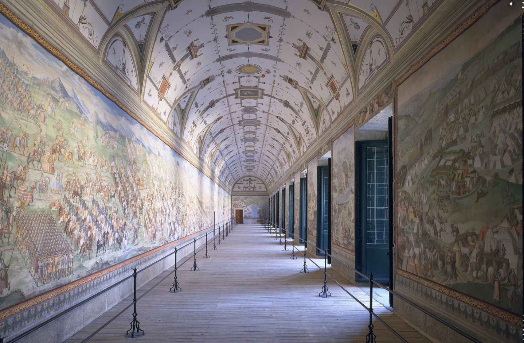 En la Sala de Batallas del monasterio de El Escorial se pintaron, entre 1584 y 1585, varios episodios de la campaña de San Quintín, prueba de la importancia que tuvo para Felipe II.