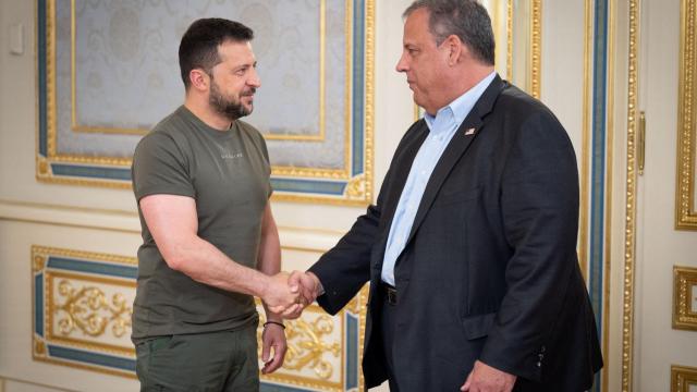 La visita del candidato republicano a la presidencia de EE. UU. y exgobernador de Nueva Jersey, Chris Christie, a Kiev.